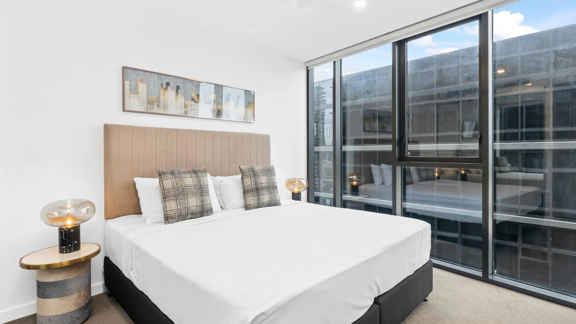 Aparthotel Brisbane One Apartments By Cllix