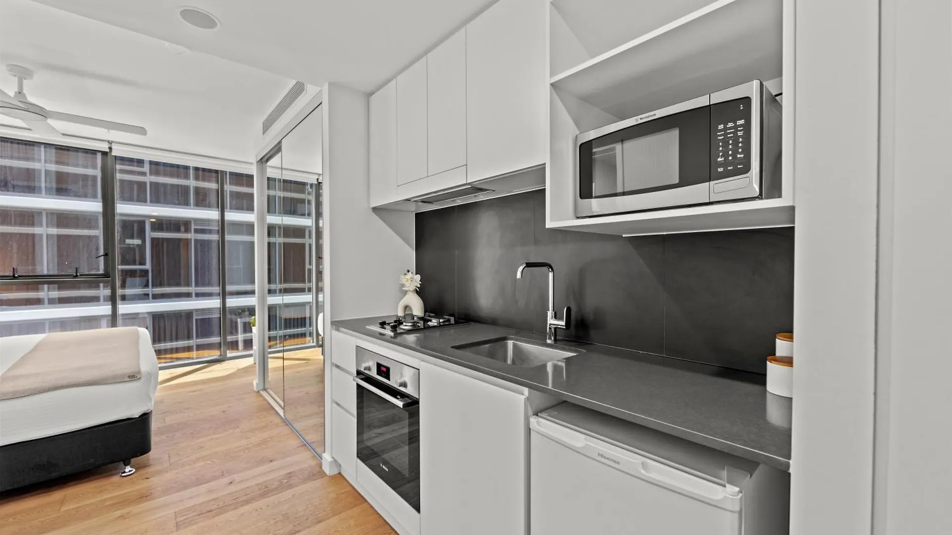 **** Aparthotel Brisbane One Apartments By Cllix Australia