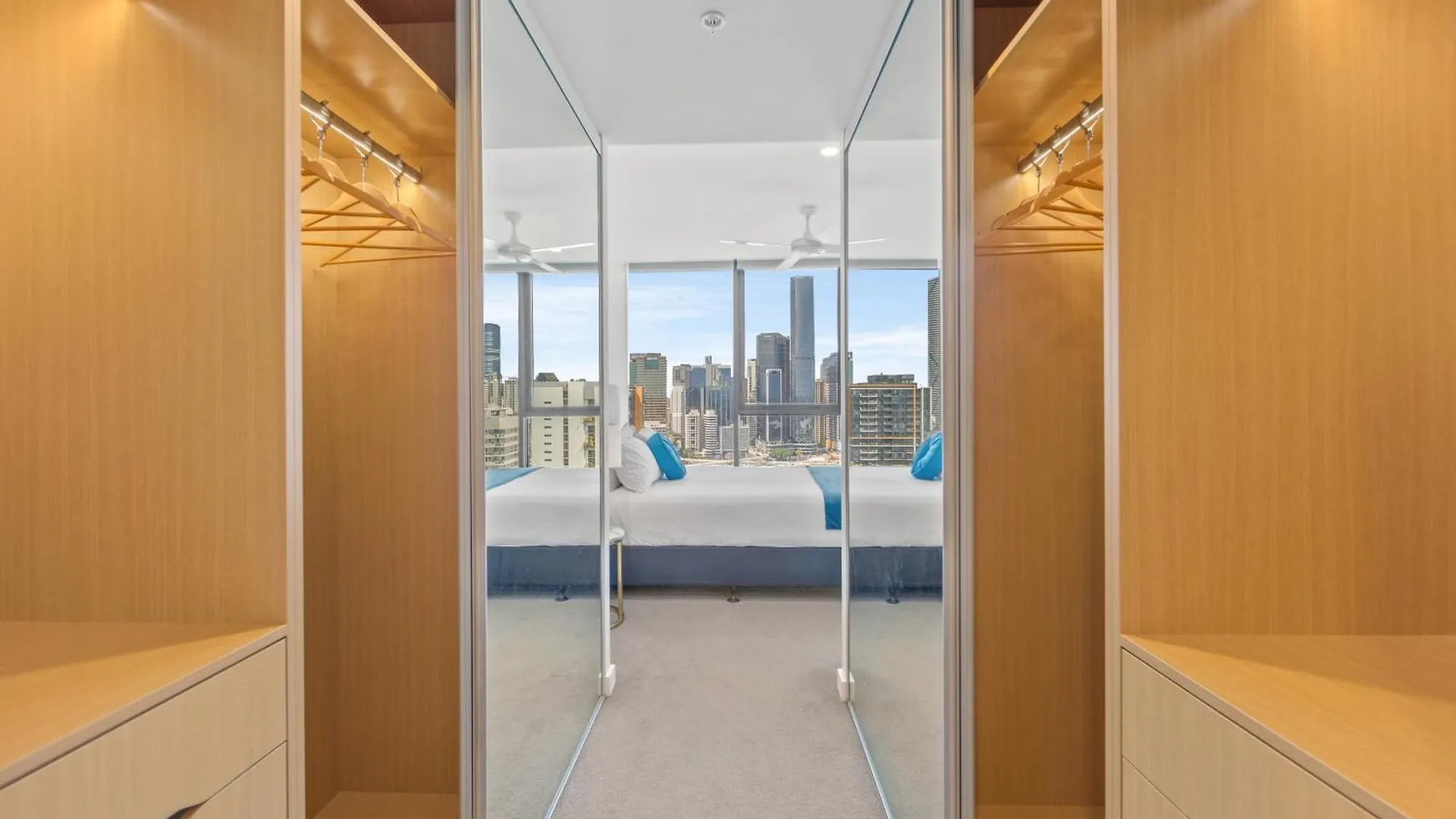 Brisbane One Apartments By Cllix 4*,  Australia