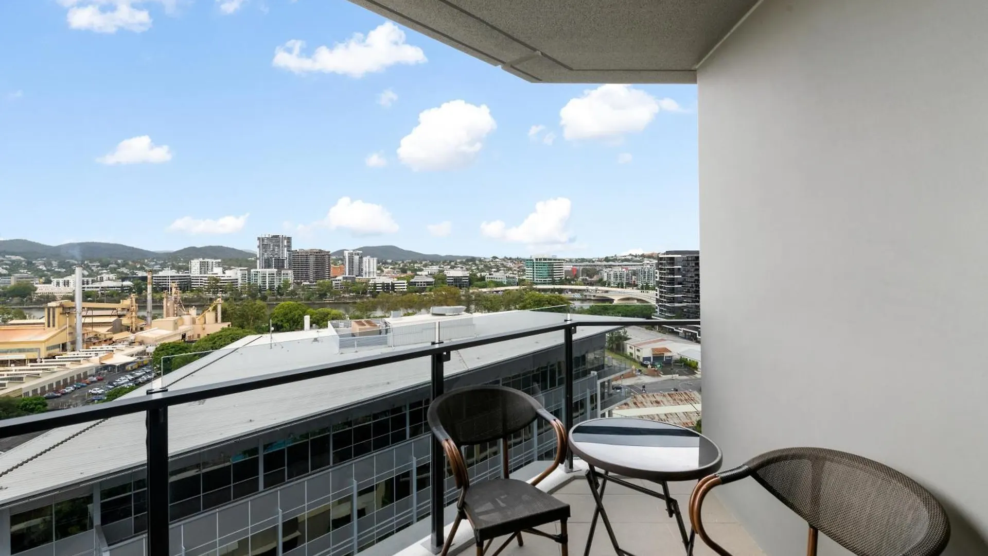 アパートホテル Brisbane One Apartments By Cllix