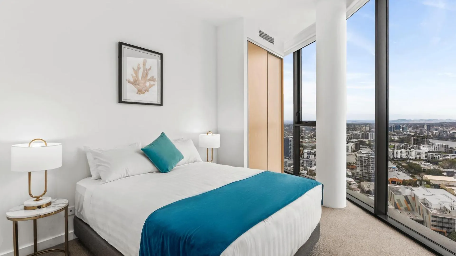 **** Aparthotel Brisbane One Apartments By Cllix Australia